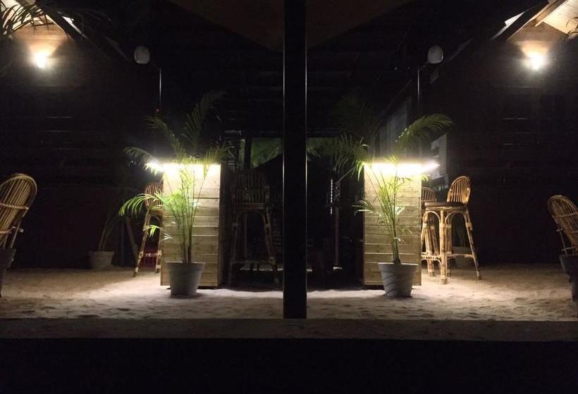 Anantra Sea View Resort 9