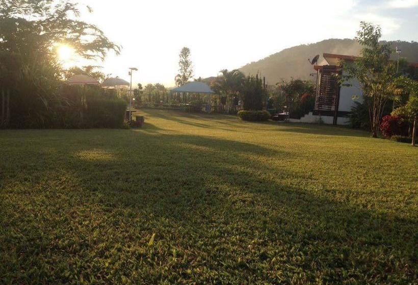 Thanorm Rak Resort 19