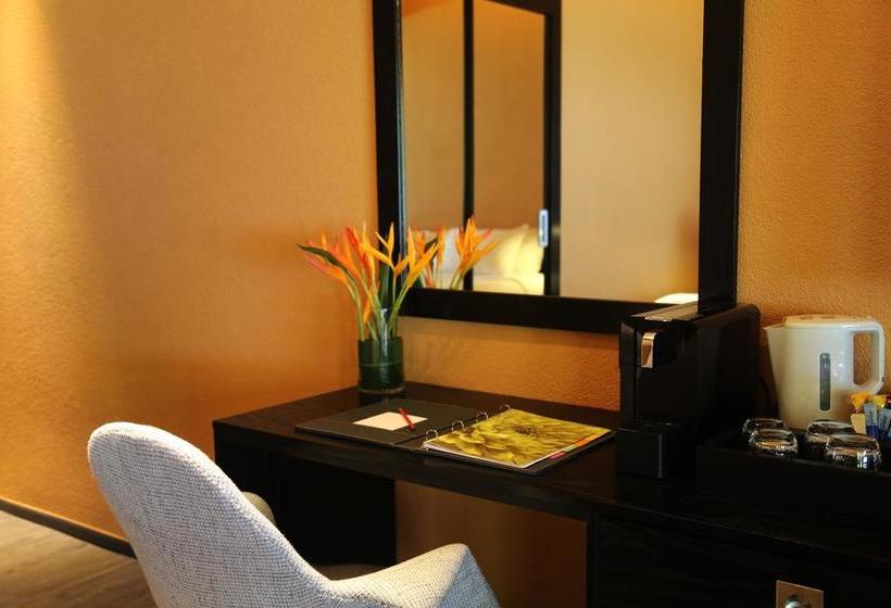 Peninsula Beach Resort 13