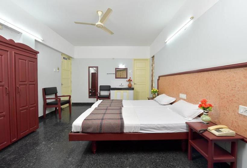 Hotel Elisa International 12