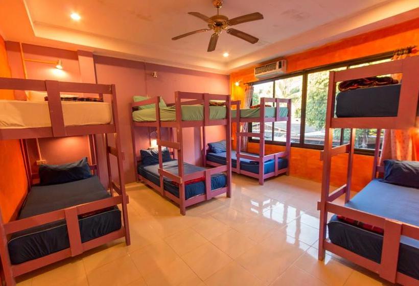 Goodtime Beach Hostel 1