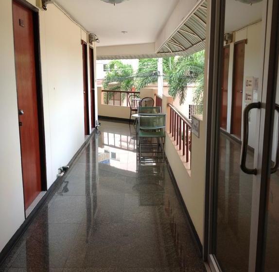 Motel Paiboon Apartment 10