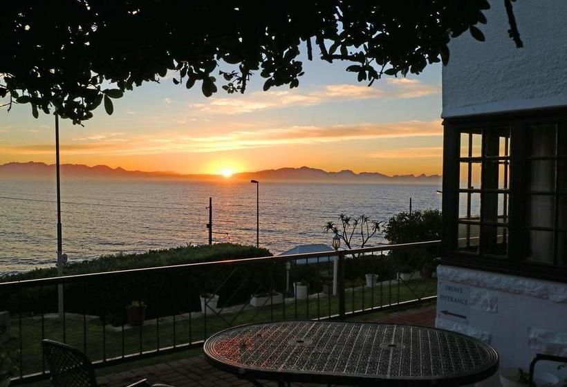 Bed and Breakfast Sunny Cove Manor 1