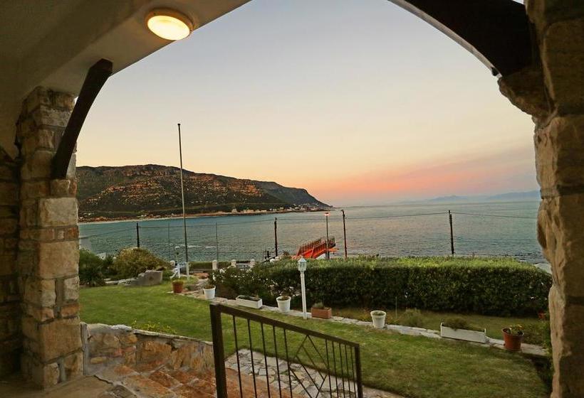 Bed and Breakfast Sunny Cove Manor 13