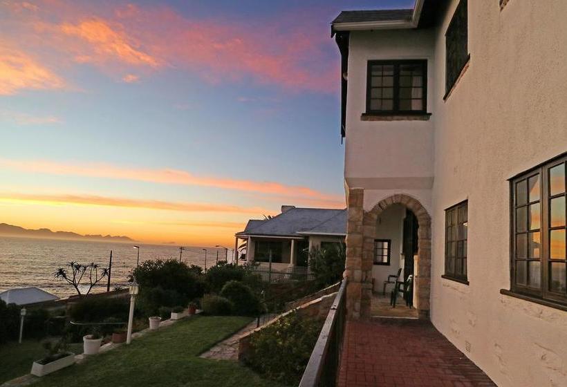 Bed and Breakfast Sunny Cove Manor 2