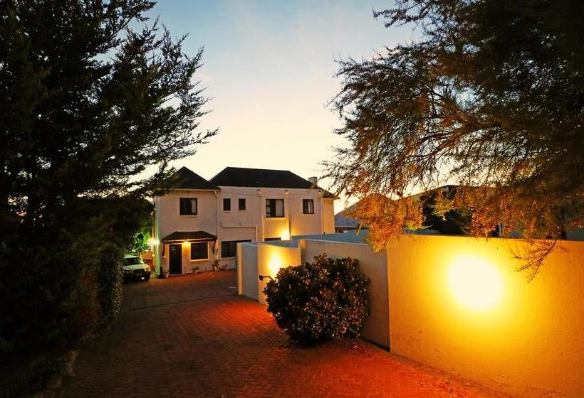 Bed and Breakfast Sunny Cove Manor 3