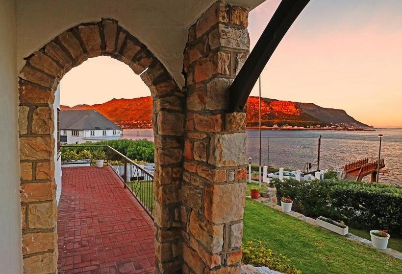 Bed and Breakfast Sunny Cove Manor 4