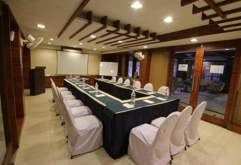 Hotel President Vadodara 4