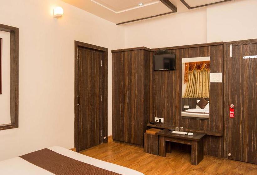 Hotel Oyo 6644 Rittika Mansion 10