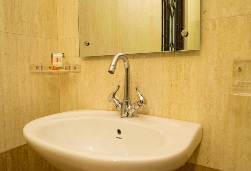 Hotel Oyo 6644 Rittika Mansion 16