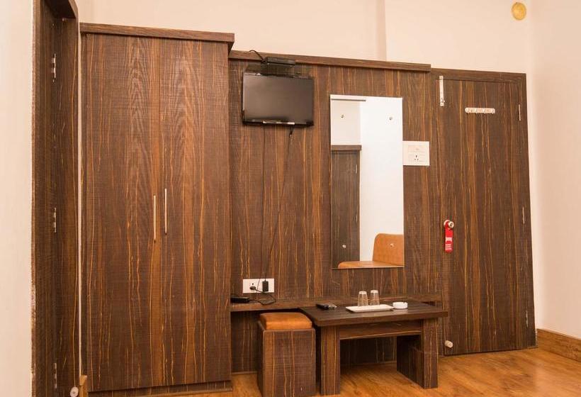 Hotel Oyo 6644 Rittika Mansion 7