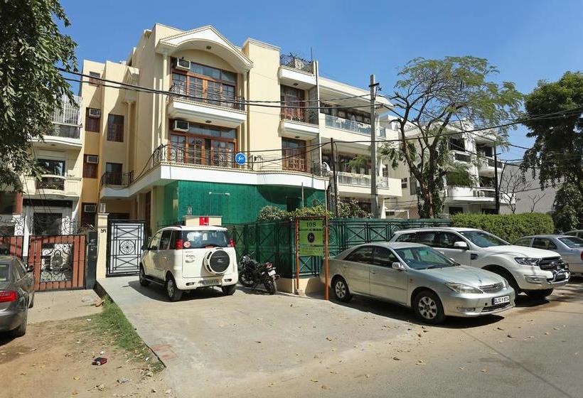 Hotel Oyo 8451 Shivam Residencies