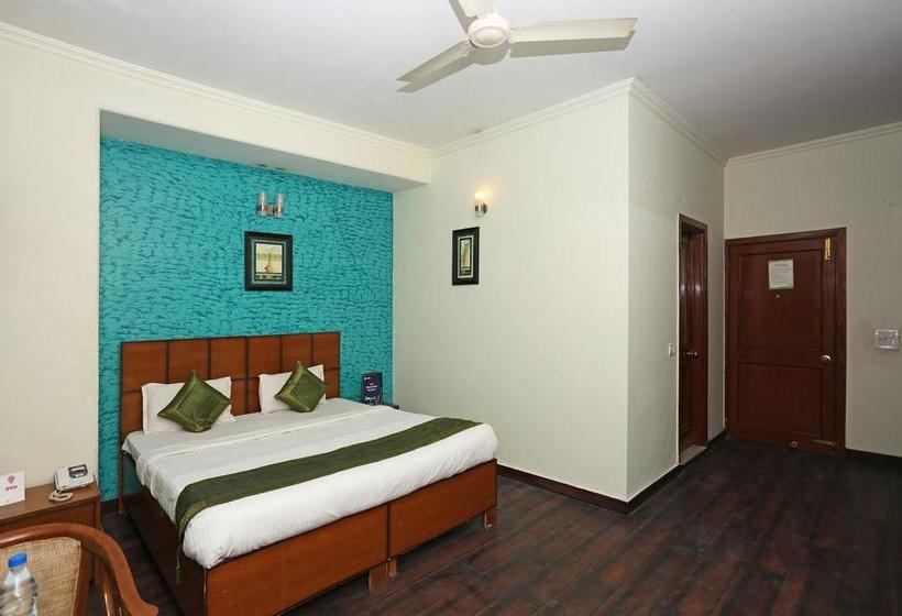 Hotel Oyo 8451 Shivam Residencies 16