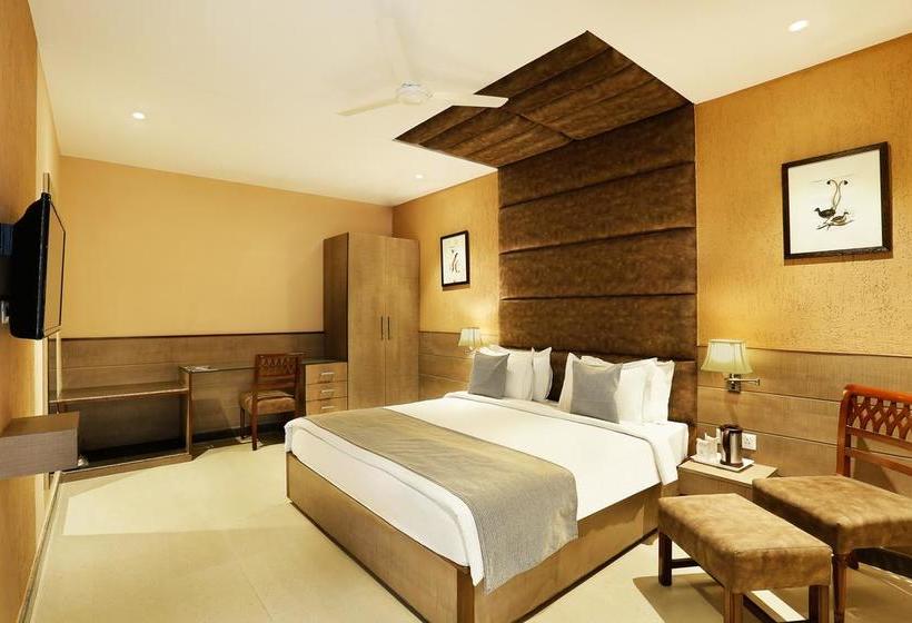 Hotel The Manor Bareilly 1