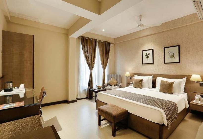 Hotel The Manor Bareilly 14