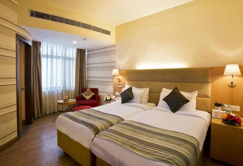 Hotel The Manor Bareilly 2