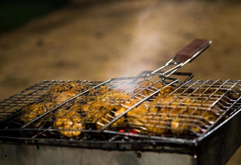 Resort Three Roots Stay Sulthan Bathery