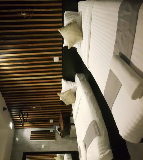 Hotel At Kantang Loftel 19