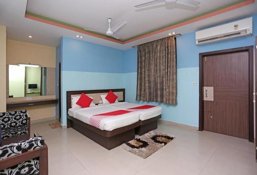 Oyo 4518 Hotel Parashuram 10