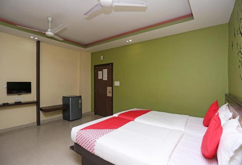Oyo 4518 Hotel Parashuram 13