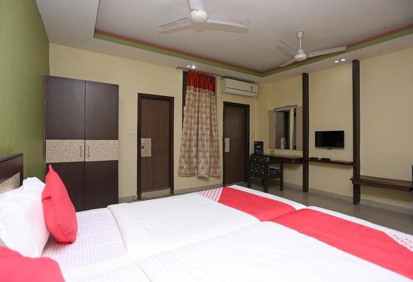 Oyo 4518 Hotel Parashuram 19