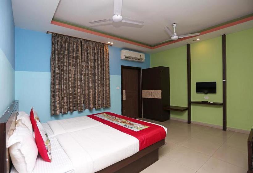 Oyo 4518 Hotel Parashuram 2