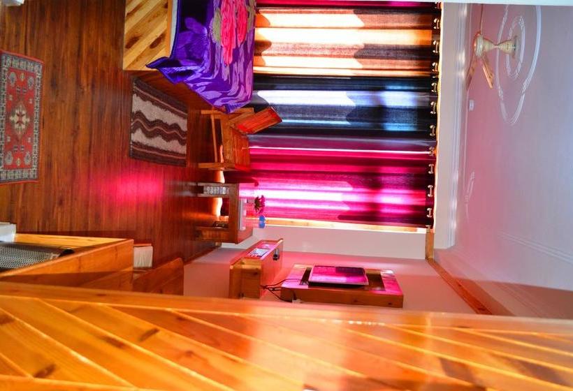 Oyo 8962 Hotel Mai Vrindavan 10