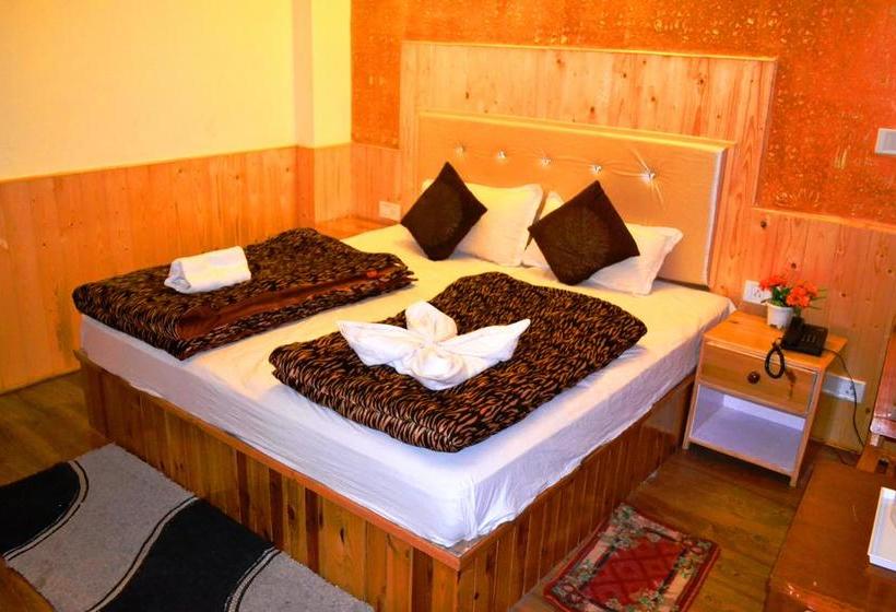 Oyo 8962 Hotel Mai Vrindavan 11