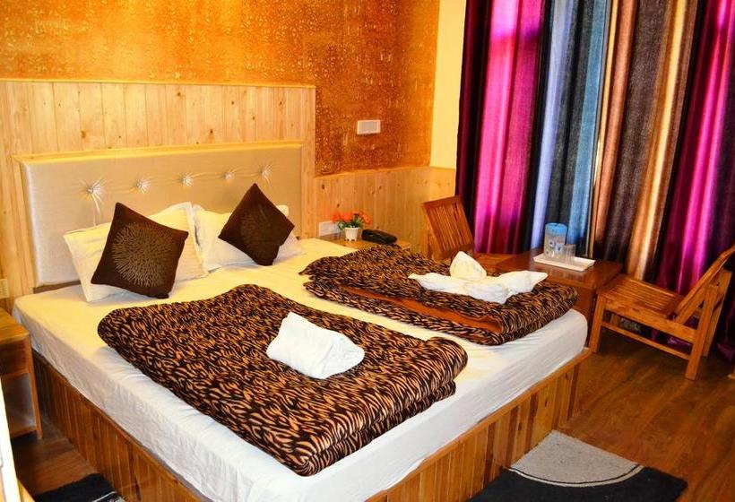 Oyo 8962 Hotel Mai Vrindavan 14