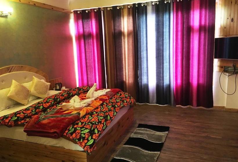 Oyo 8962 Hotel Mai Vrindavan 18