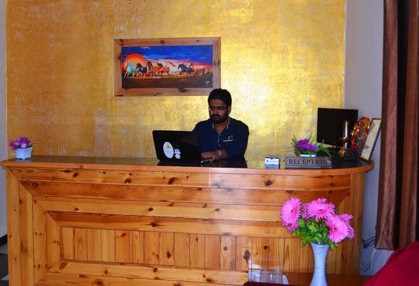 Oyo 8962 Hotel Mai Vrindavan 4