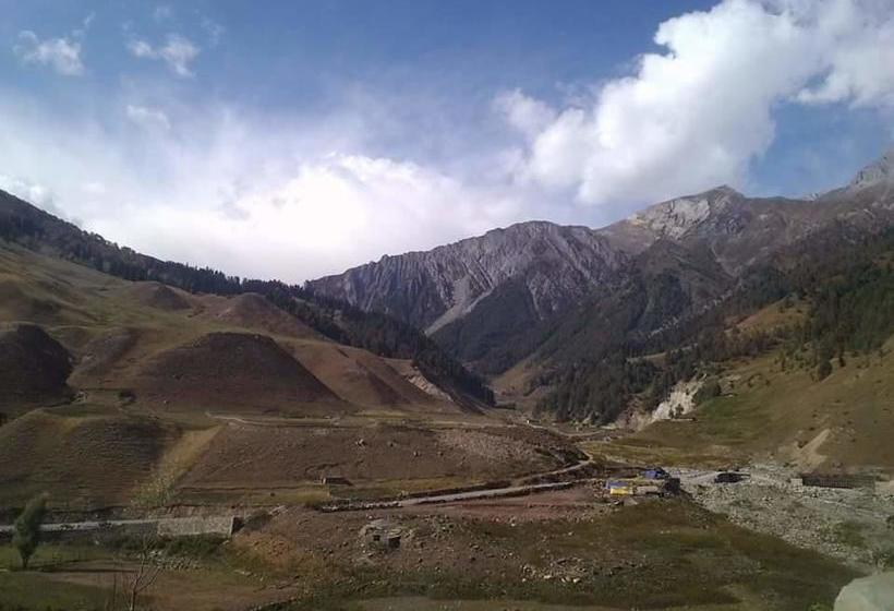 Bed & Breakfast Manzoor Karnayee 1