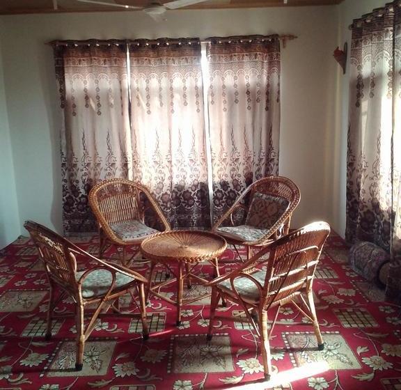 Bed & Breakfast Manzoor Karnayee 11