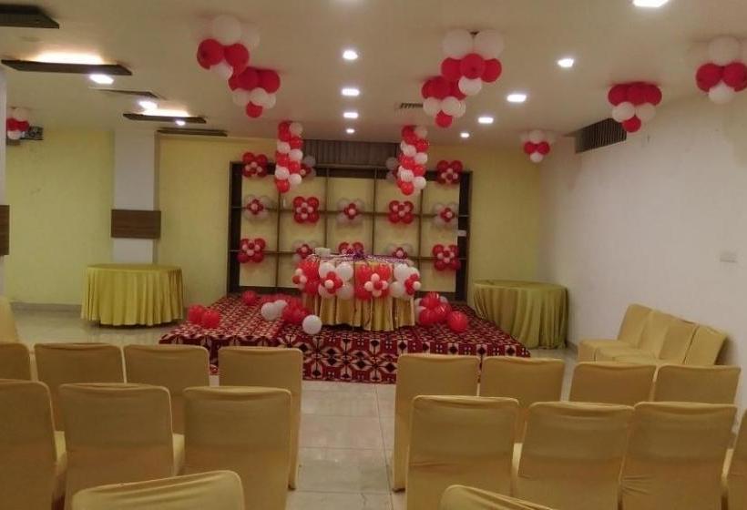 Hotel The Raj Palace 16