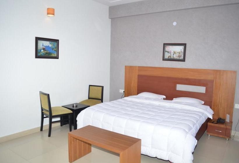 Hotel The Raj Palace 3