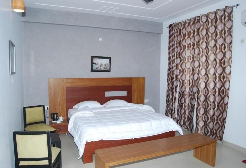 Hotel The Raj Palace 4