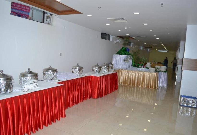 Hotel The Raj Palace 7