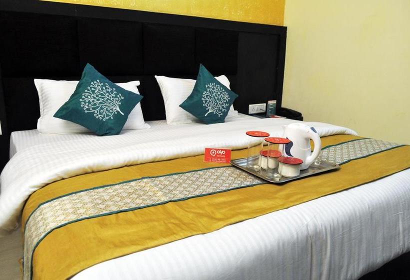 Oyo 709 Hotel Cross Winds 11