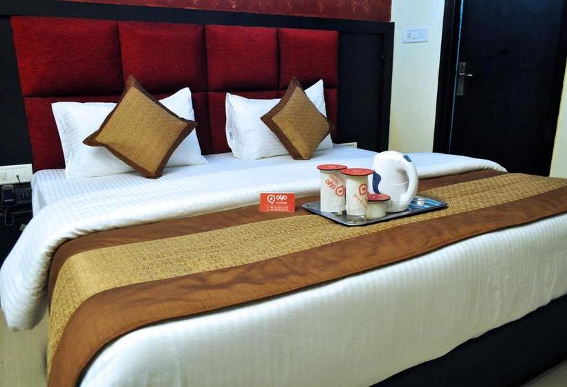 Oyo 709 Hotel Cross Winds 14