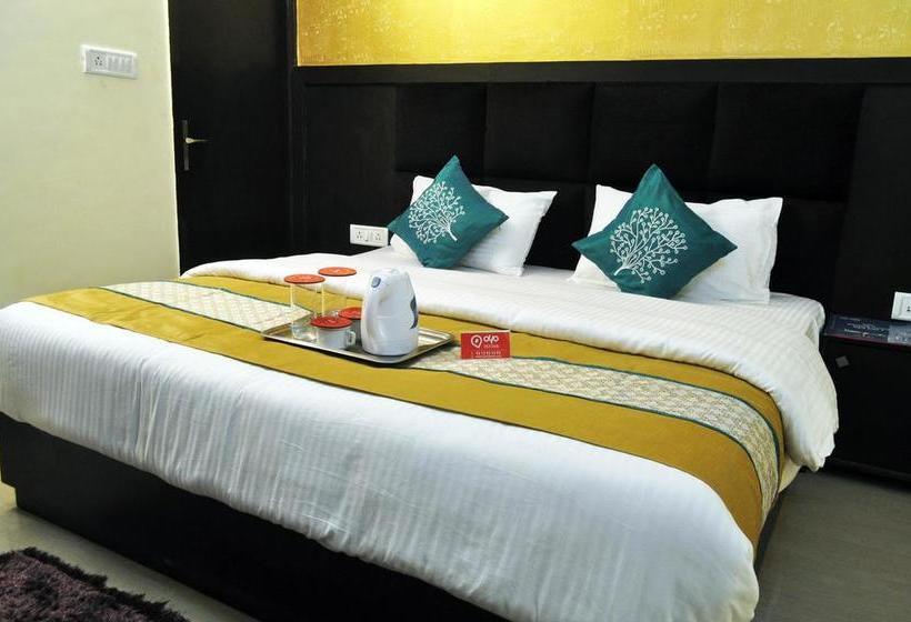 Oyo 709 Hotel Cross Winds 19