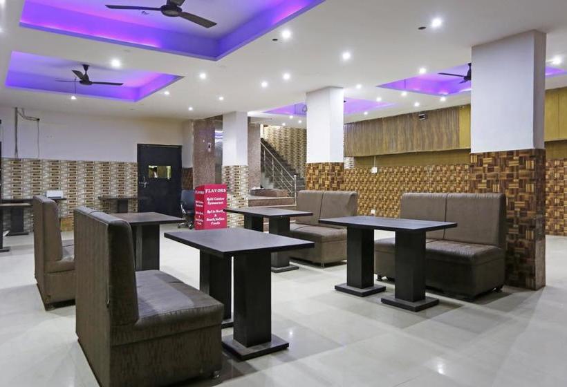 Oyo 709 Hotel Cross Winds 3