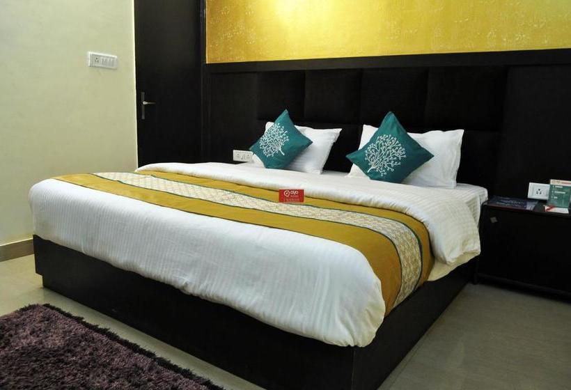 Oyo 709 Hotel Cross Winds 5