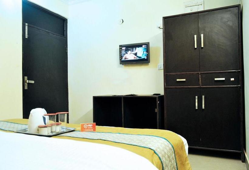 Oyo 709 Hotel Cross Winds 6