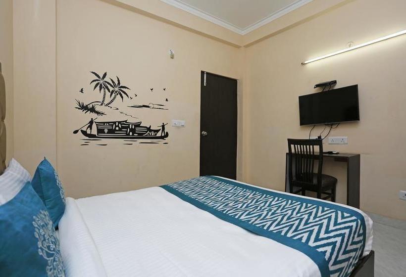 Oyo 709 Hotel Cross Winds 9