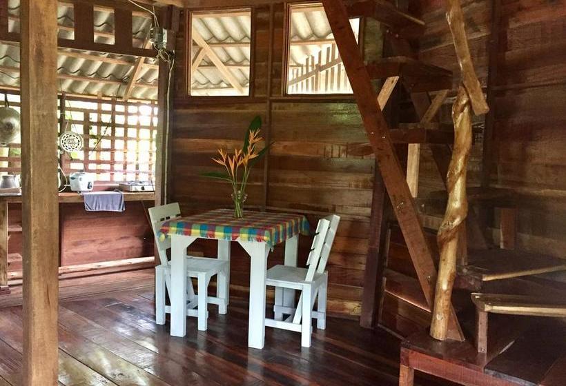 Auberge Hôtelière Happy Hippy House 10