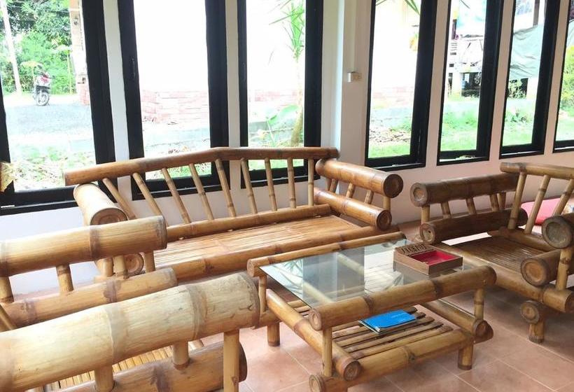 Auberge Hôtelière Happy Hippy House 3