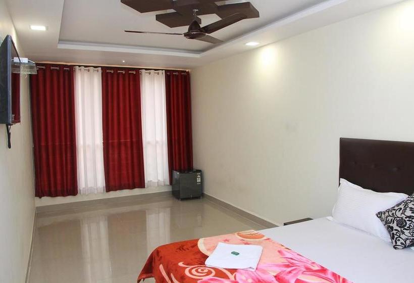 Hotel Mogal Beach Resort 5