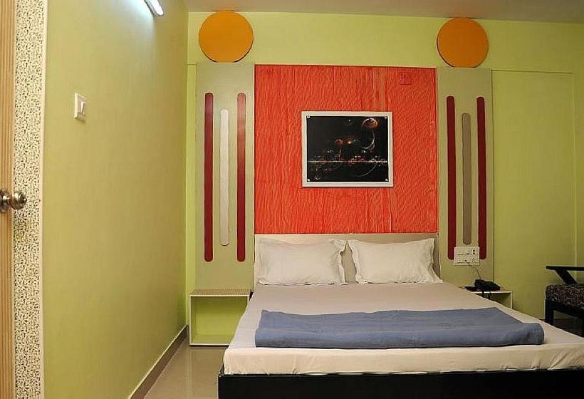 Hotel Gomti 7