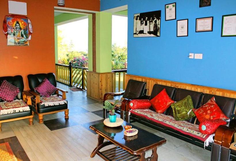 Hotel The Red Mud Chalet 14