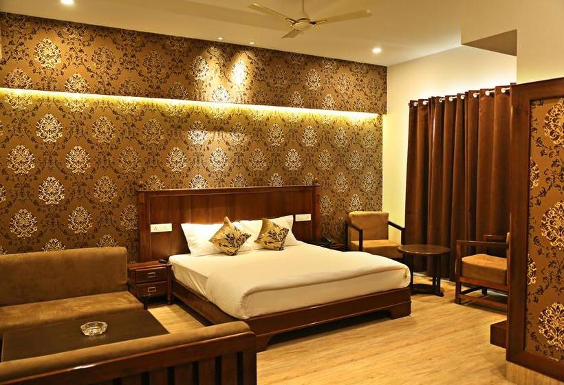 Hotel Gopinath The Grand 3